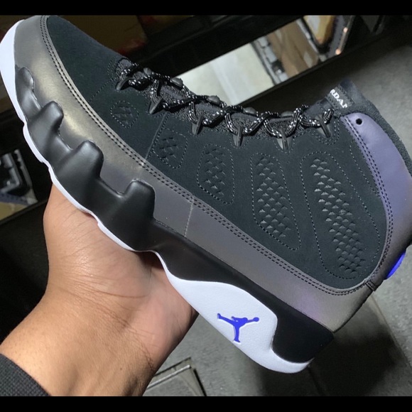 Shoes - Picture 2 of 3